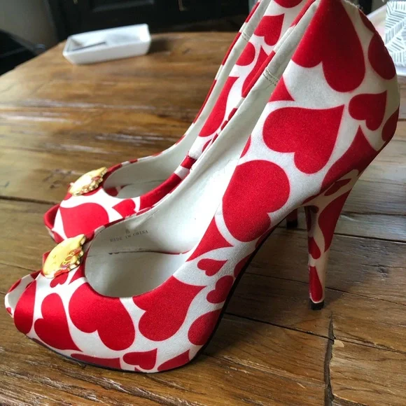 Hello Kitty Heels - Picture 5 of 12